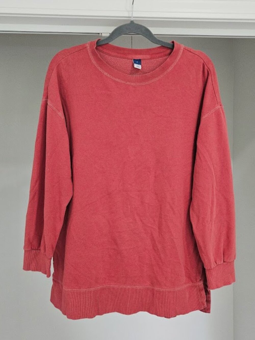 Old navy faded red long sleeve crew neck sweatshirt tunic top shirt athleisure
